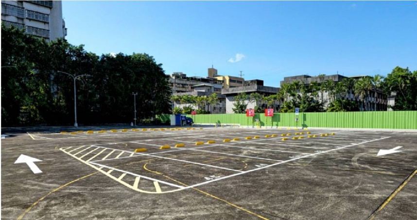 新北市中和區圓通路367巷有82汽車格「錦昌全智慧平面停車場」2月上線。（圖／翻攝自立委張智倫媒體群組）