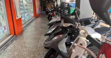 原PO好奇，立機車中柱的「巧勁」到底是什麼？（圖／報系資料照）