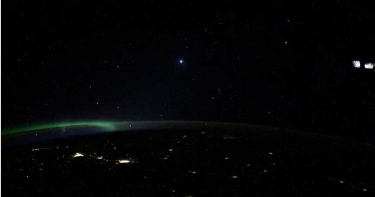 國際太空站意外拍到「外星訪客」? 俄太空人解謎