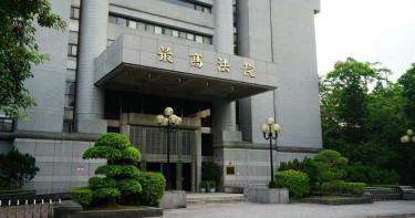 兒帶15歲女生朋友到家烤肉 色父親竟載她去賓館伸狼爪