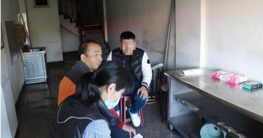 防疫漏洞!男隔離中好友怕無聊送餐聊天又借廁所 居檢者遭重罰20萬