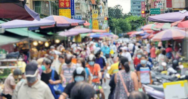 女主播揭「市場塞爆情況」!反被轟沒考慮攤商難處 她高EQ回應獲讚