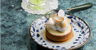 酸甜之中帶有獨特香氣的「酸子焦糖檸檬塔」為店家人氣招牌（150元）。（圖／林士傑攝影）