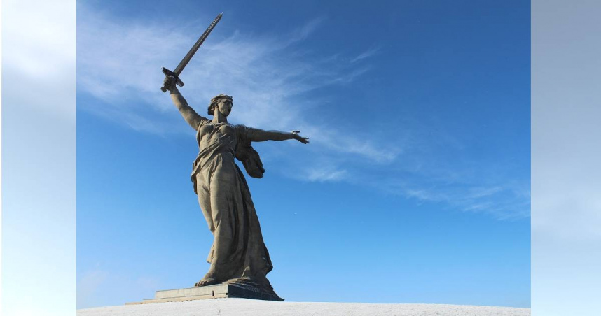 俄羅斯國立體育學院校長尼古拉切斯諾科夫，近日被發現陳屍於「祖國母親在召喚」的紀念雕像中。（圖／美聯社）