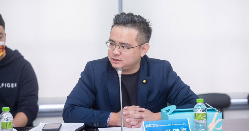 電信管理法修正案今天完成三讀，黃健豪說，修法重點是納管二類電信，目的為更有效打擊詐騙業者透過二類電信詐騙數量，同時透過納管IASP，更有效阻隔「創意私房」這類情色網站，阻絕兒少性剝削事件。（圖／黃健豪辦公室提供）