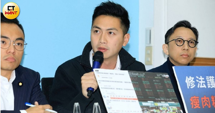 中市籍立委廖偉翔（中）26日也面臨罷免案普選考驗。（圖／周志龍攝）