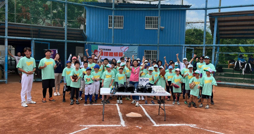 「2025北海岸國小棒球體驗營」12日正式開訓，吸引30位學童參加。（圖／翻攝畫面）