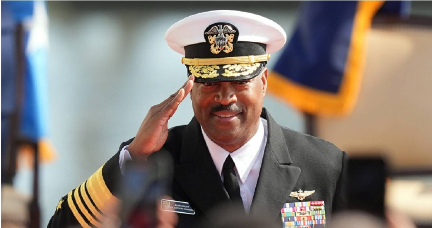 美軍南方司令部司令、海軍上將霍爾西（Alvin Holsey）於美東時間12日宣布提前2年退役。（圖／達志／美聯社）