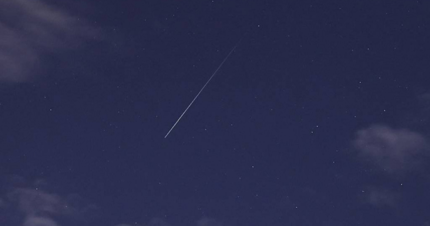 美國多州驚傳神秘巨響，NASA證實：流星高空解體。（示意圖／達志／美聯社）