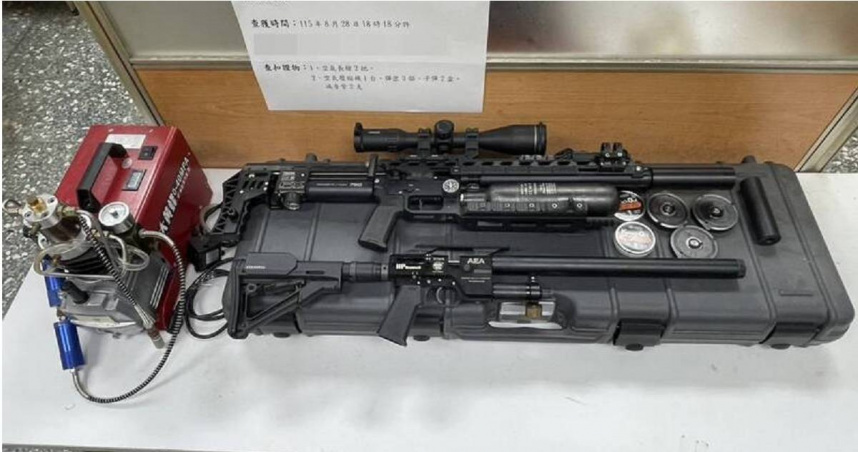 王姓工人欠一萬元遭債主凌虐險死，警方查獲嫌犯藏匿空氣鎗。（圖／警方提供）