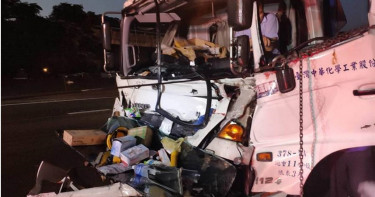 硫酸槽車國道肇禍 危險液體一度洩漏