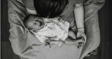 三寶媽生第四胎…竟又是女兒 怒丟糞坑!慘遭屎尿淹死