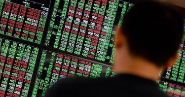 三大法人26日賣超972.67億元。(圖/報系資料照)