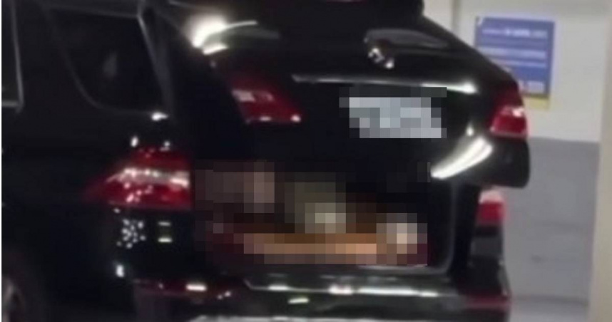 彰化連鎖賣場停車場爆活春宮。（圖／threads／drekyun321提供）