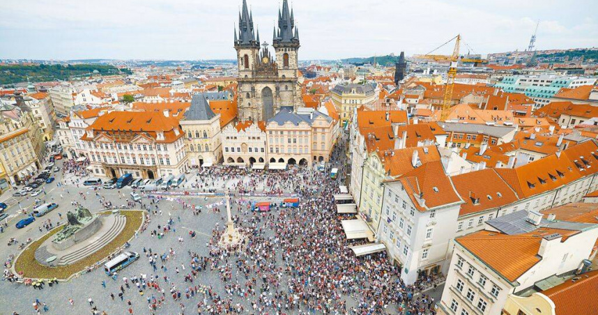 捷克政府今年2月19日，通過擴大外國公民自由進入捷克勞動市場的非歐盟國家名單，包含台灣，法規3月初生效。圖為捷克首都布拉格。（圖／路透）