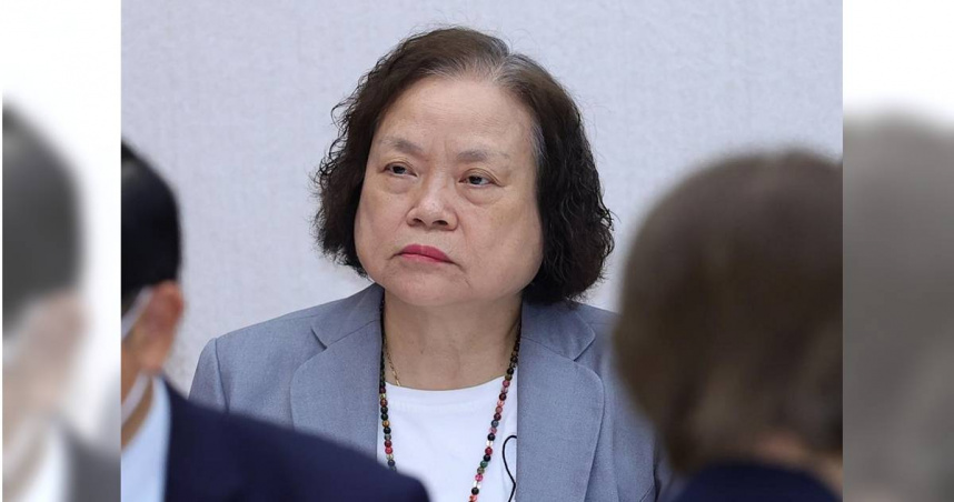國民黨黨團日前提出「稅收超徵全民共享發放現金特別條例草案」，主張全民普發現金1萬元，針對外傳最快今年9月會發放，主計總處主計長陳淑姿今（24日）澄清，不可能9月發現金。（圖／中國時報劉宗龍攝）