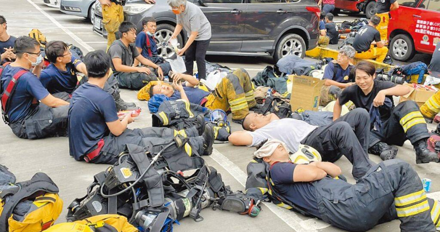 最新研究指出，我國超過3成消防員長期處於職場高壓，更有過半睡眠不足。（圖／本報資料照片）