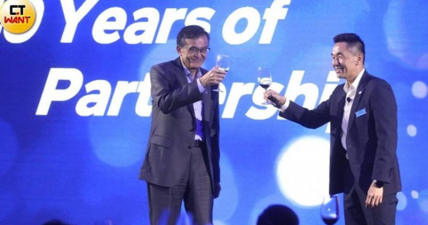 川普11日與陳立武舉行了一場「非常有趣」的會談，還讚對方成功，（圖／劉耿豪攝）