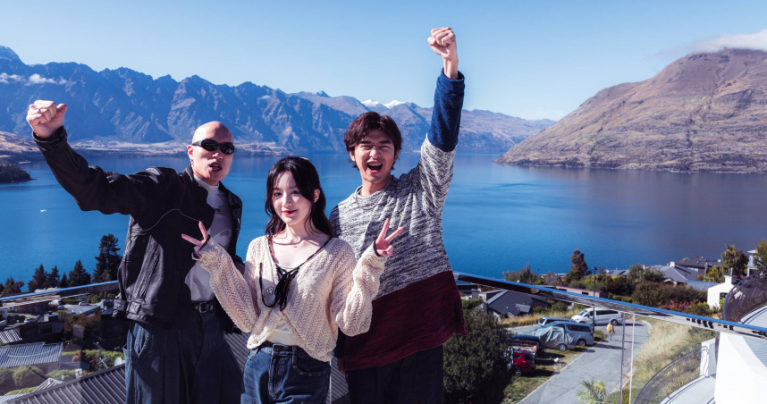 舒華（中）熱愛極限運動，嗆主持人不敢玩高空彈跳。（圖／出去一下提供）