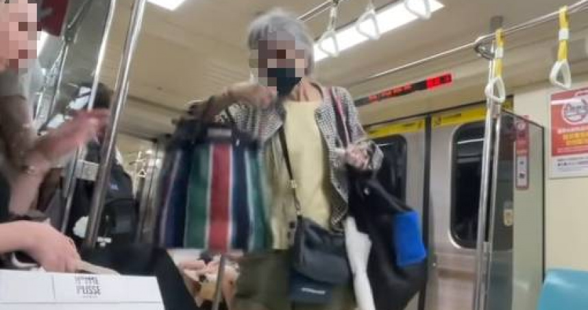 北捷優先席有老婦逼讓座動手攻擊，不料隨後遭年輕人反擊踹飛。（圖／翻攝自Threads＠queen7_910）