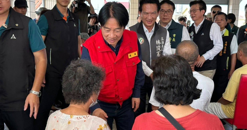 總統賴清德前往台南，視察丹娜絲颱風災後房舍修繕及水利設施復建情形，（圖／翻攝自林俊憲臉書）