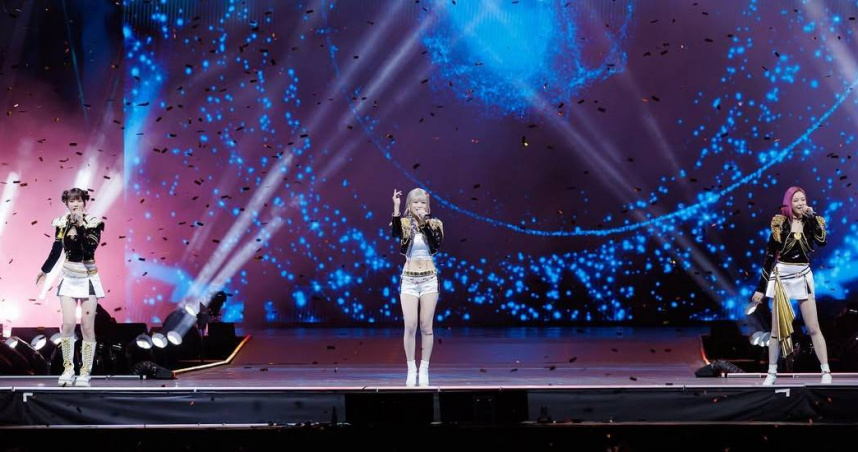 BABYMONSTER飆唱〈Golden〉。（圖／翻攝自Instagram@mnet_mama）