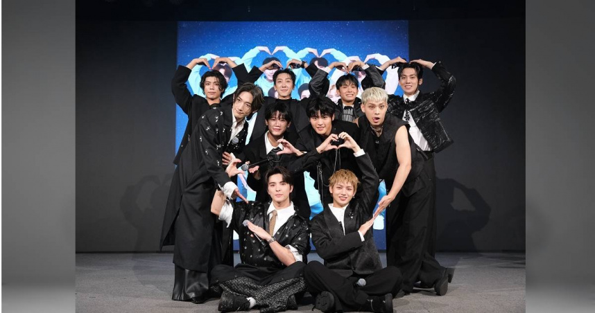 VBL《Every Fantasy Possible》粉絲見面會，陳峻廷 （後排左起）、張哲偉、Nelson紀成澔、葛兆恩、Martin王智騫、洪言翔、羅章恩、洪暐。（圖／三立）