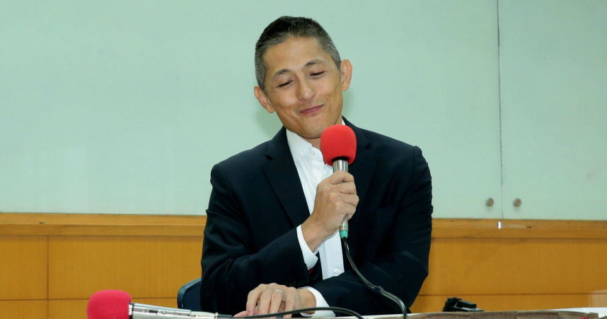 吳怡農表示，行政院副院長鄭麗君是一位優秀、經驗豐富的人選，並強調將尊重民進黨中央最終對台北市長人選的決定。（圖／周志龍攝）