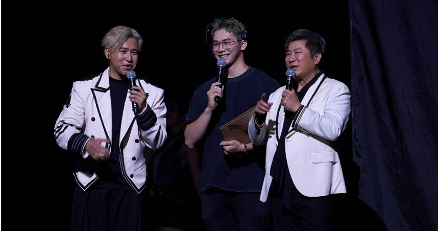 璽皓（中）擔任高空表演製作統籌，與主持人胡瓜（右）與歐漢聲（左）同台。（圖／懸浮提供）
