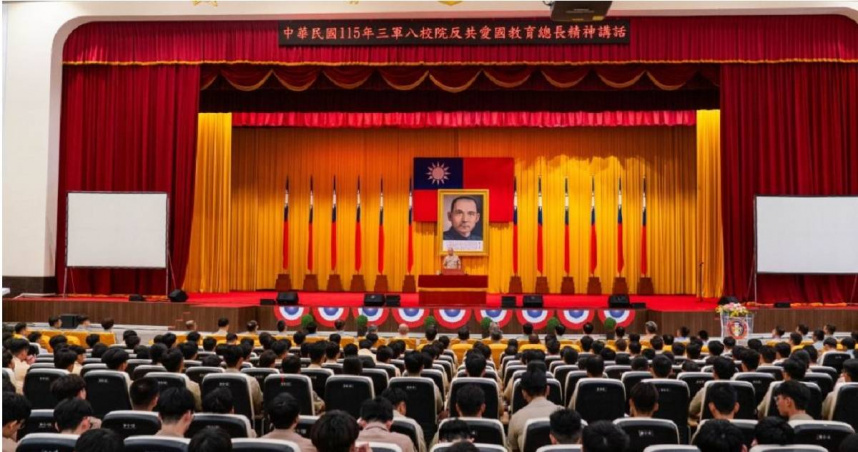 參謀總長梅家樹1日主持「國軍軍事校院115年班反共愛國教育」精神講話。（圖／軍聞社提供）