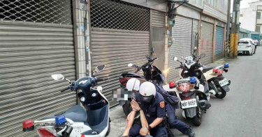 大溪男嗆殺女友全家 帶刀上門遭警埋伏壓制