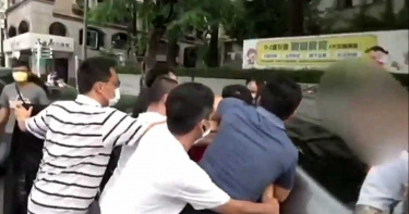 藥頭怕爆黑吃黑 手槍上膛點交毒品