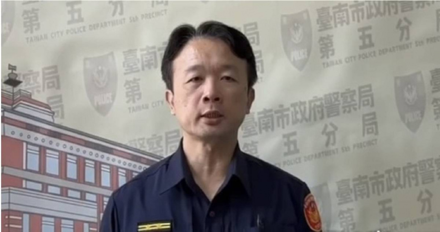 台南開元路驚魂女子工地前倒地不起。（圖／翻攝畫面）