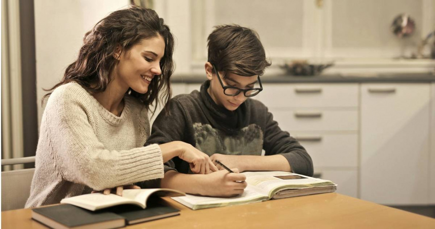 有家教針對國中三年級學生1小時開價3100元，引發熱議。（示意圖，非當事人／Pexels）