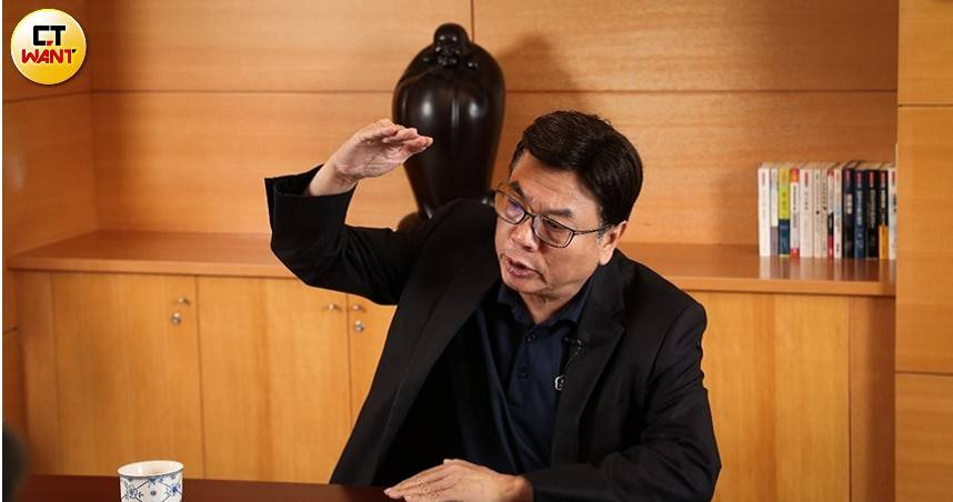 新北市副市長劉和然對於新北市補助款經中央「統刪」後一般性補助款大降，憂心影響照顧弱勢經費。（圖／劉耿豪攝）