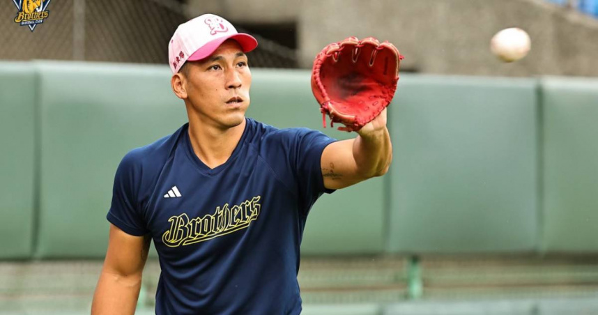 中信兄弟投手王凱程22日中繼1局無失分，下場後崩潰痛哭，引發球迷關注。（圖／兄弟Fans Club臉書）