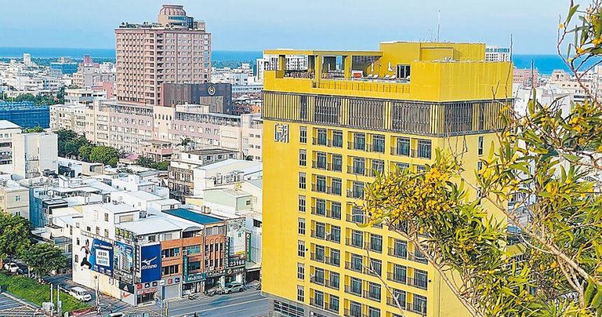 暑假旅遊旺季登場，台東縣旅館飯店業訂房率平均5成，民宿業近4成，訂房呈現「周末熱、平日冷」。（圖／中國時報蕭嘉蕙攝）