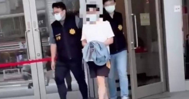 台北市30歲男子疑似婚姻不睦，竟萌生歹念，涉嫌潛入妻子閨密住處，持刀威脅對方並犯下性侵罪刑，警方移送嫌犯。（圖／翻攝畫面）