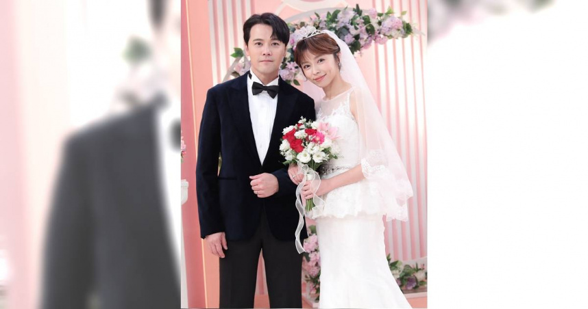 王瞳跟黃文星劇中修成正果拍婚紗。（圖／民視）