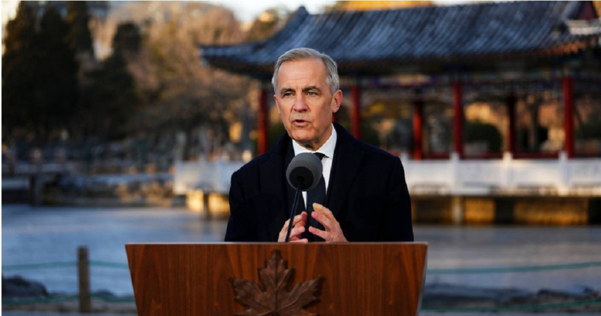 加拿大總理卡尼16日在北京日壇公園舉行記者會。（圖／達志／美聯社）