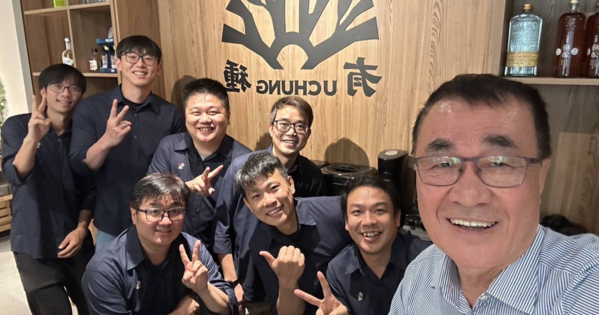 李四川走訪坪林與青農及茶農交流，關注水源保護區限制問題，承諾研議鬆綁法規、拓展茶產業發展空間。（圖／翻攝自李四川辦公室媒體群組）