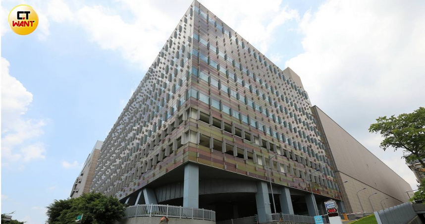 記憶體大廠南亞科成功切入輝達供應鏈，股價大漲。（圖／周志龍攝）