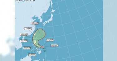 「黃蜂」增強為中度颱風!每小時12公里加速前進