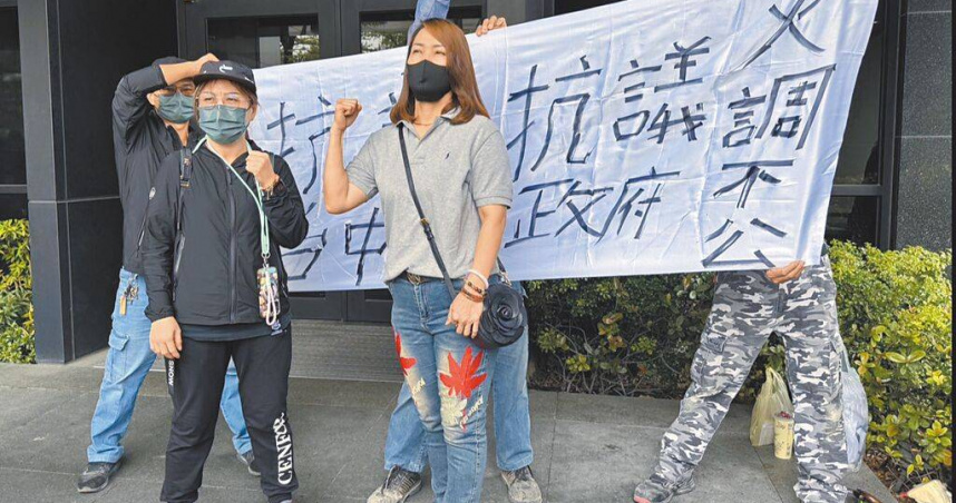 台中大肚全聯倉儲大火釀9死悲劇，罹難者家屬25日希望盡速還家屬真相並進行相關賠償事宜。（圖／潘虹恩攝）