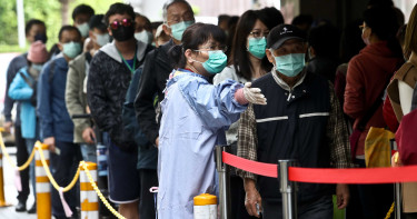 單日暴增6境外移入! 護理師火大開砲「爽玩自己擔」:出國染病不准用健保