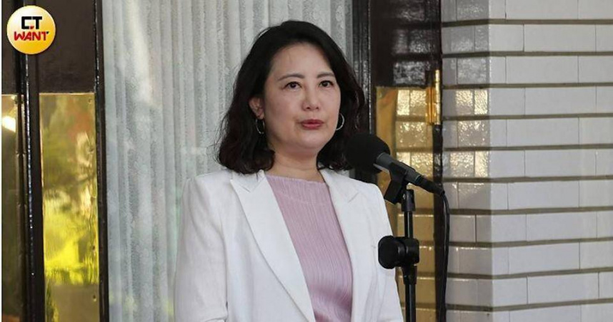 民進黨立院黨團幹事長吳思瑤強調，歲計賸餘實已見底，藍營主張普發現金需舉債，形同向下一代借錢。（圖／黃鵬杰攝）