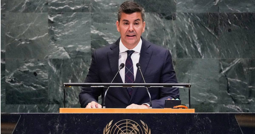 巴拉圭總統貝尼亞（Santiago Peña）於紐約召開的第80屆聯合國大會上發表演說。（圖／達志／美聯社）