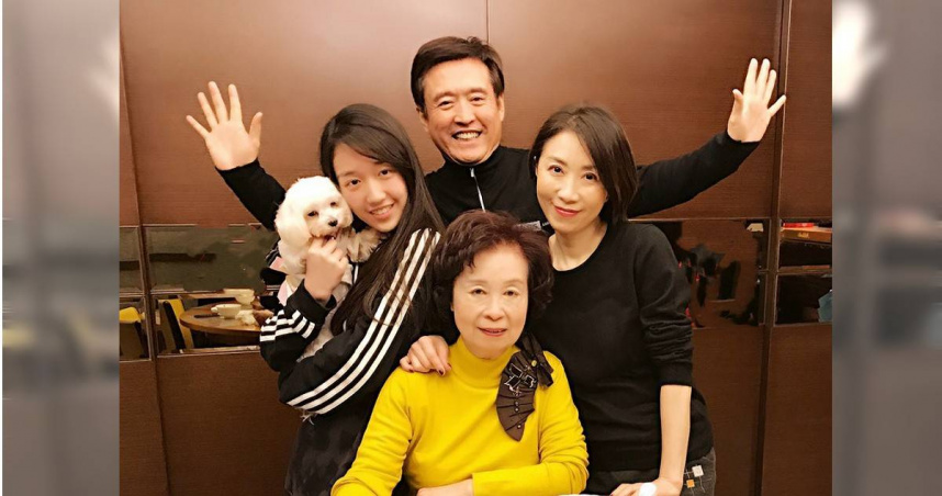 李翊君一家人感情深厚。（圖／李翊君提供）