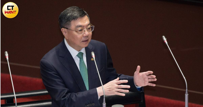 行政院長卓榮泰前往立法院備詢。（圖／黃威彬攝）