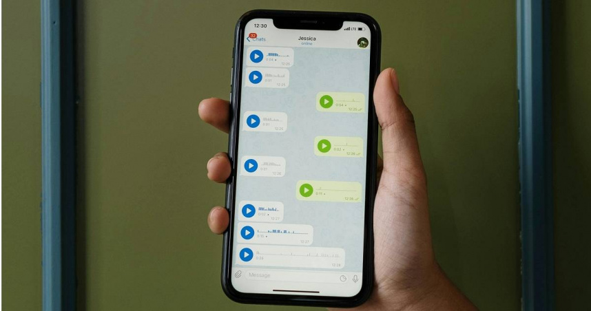 胸腔暨重症專科醫師黃軒提醒，群組越多，越危害腦袋！（示意圖／翻攝自pexels）